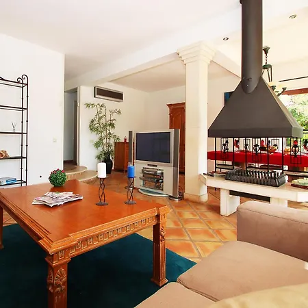 Villa In Albufeira Near Golden Beaches 别墅 阿尔布费拉