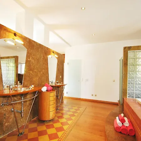 别墅 Villa In Albufeira Near Golden Beaches 阿尔布费拉