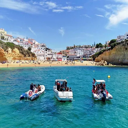 Villa In Albufeira Near Golden Beaches