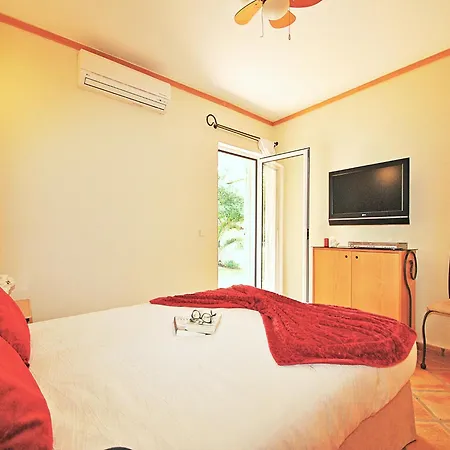 With Heatable Pool Villa